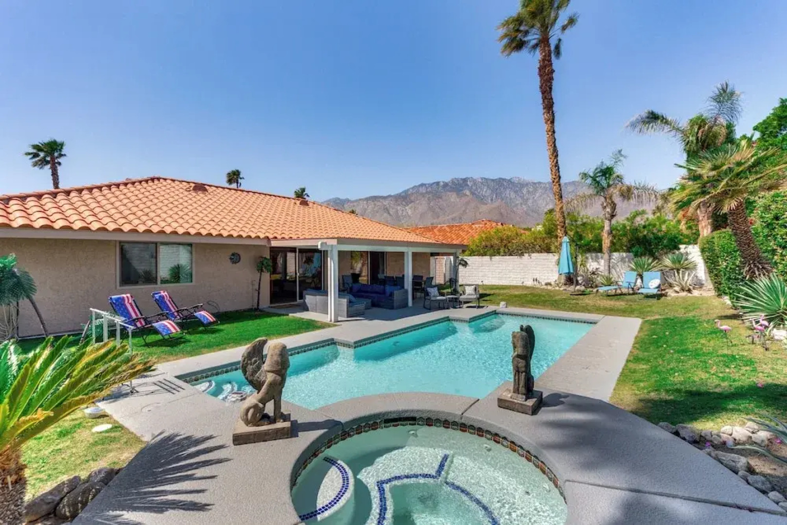 Game Room, Hot Tub & Mtn Views: Palm Springs Gem
