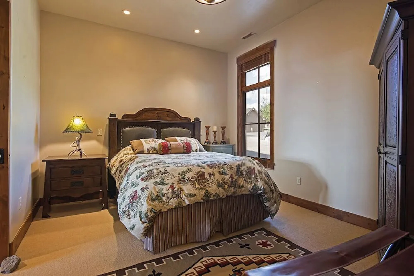 4BR Luxury Ranch Cabin by RedAwning