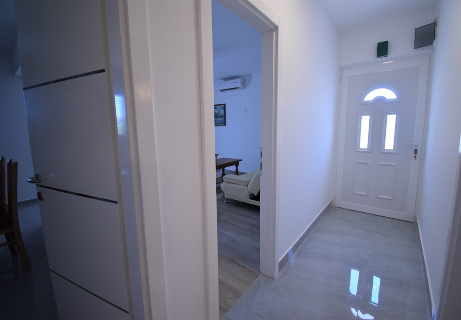 Holiday house Branka - 80 m from beach: Vir, Zadar riviera