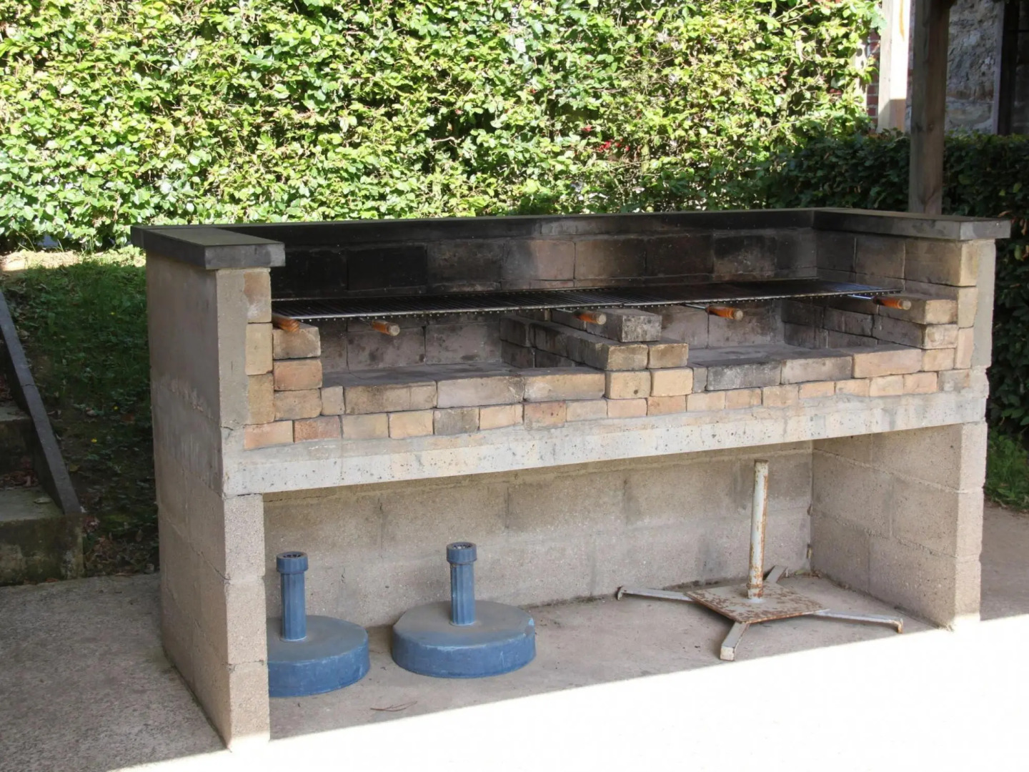 Spacious Stay With Terrace