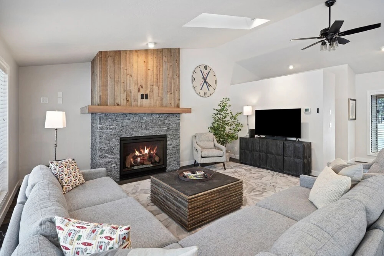 4 Mugho 3 Bedroom Home by RedAwning