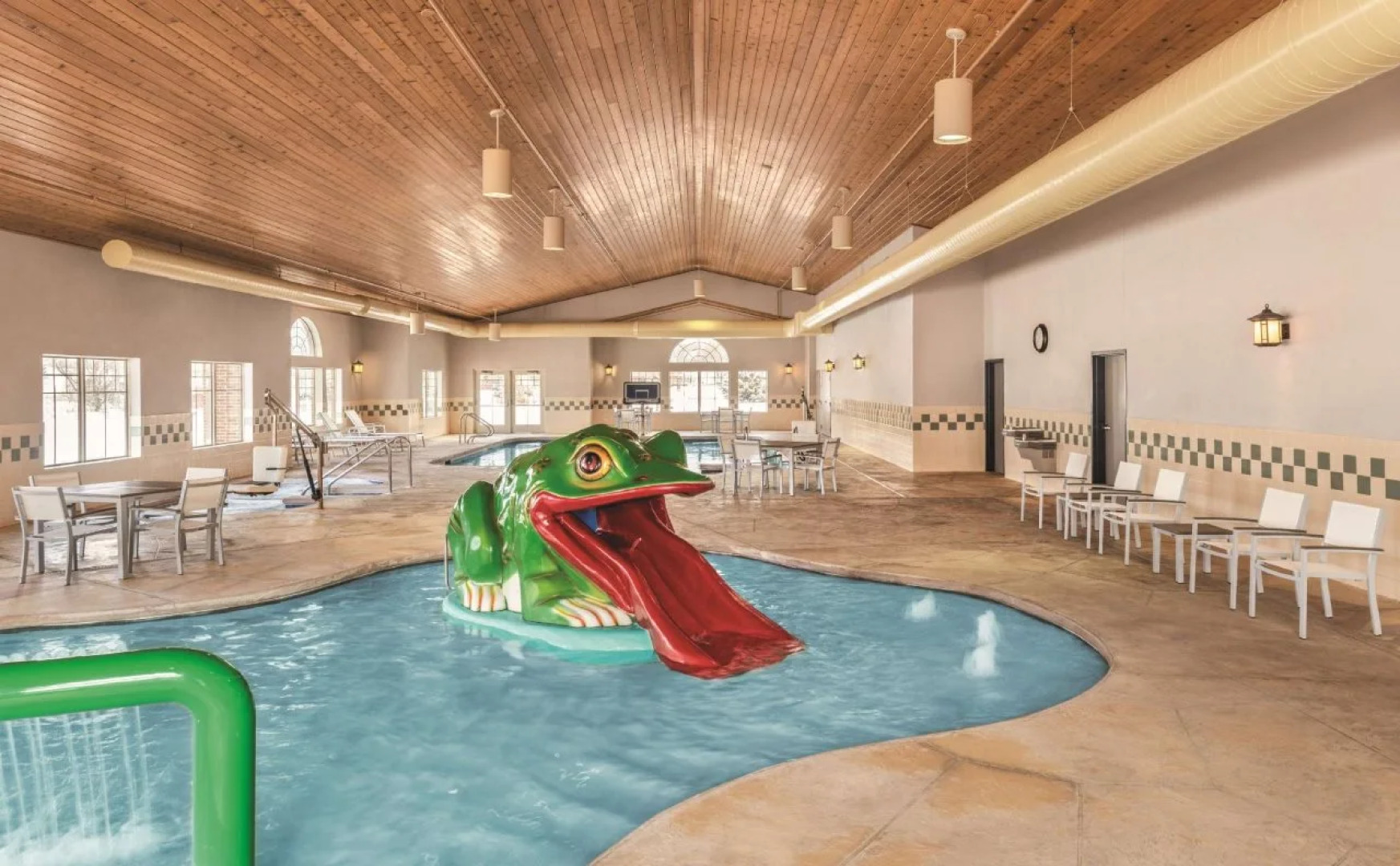 Country Inn & Suites by Radisson, Green Bay East, WI