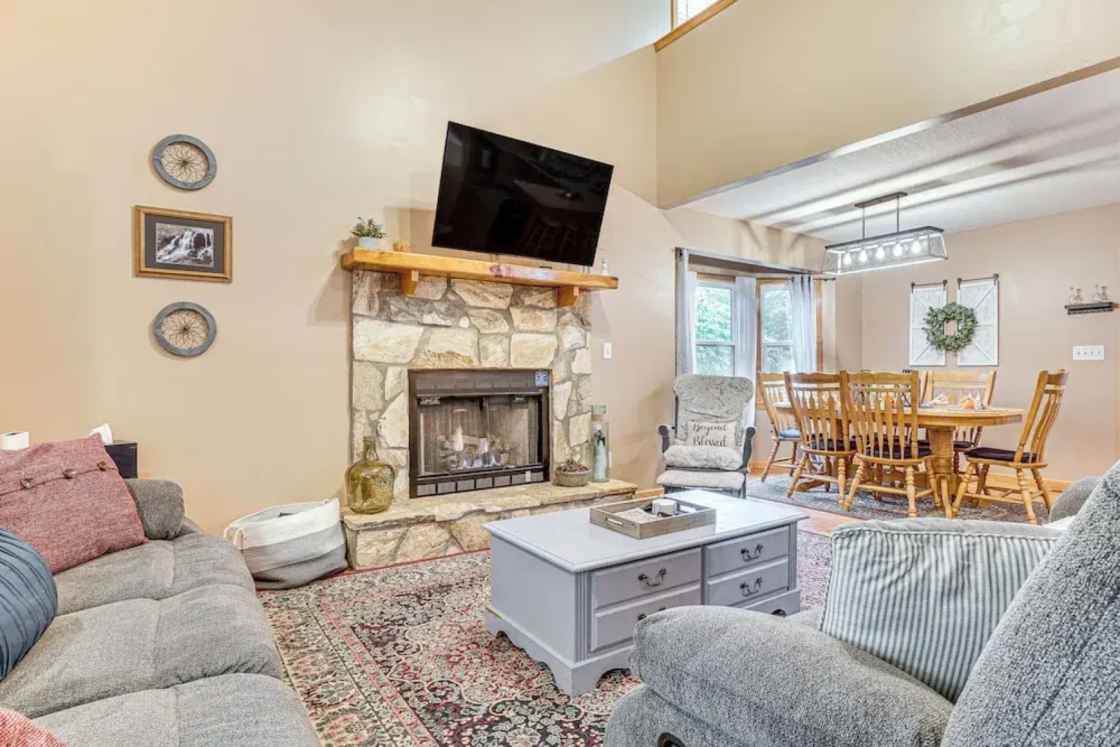 Spacious Home in Helen w/ Porch & Balcony!