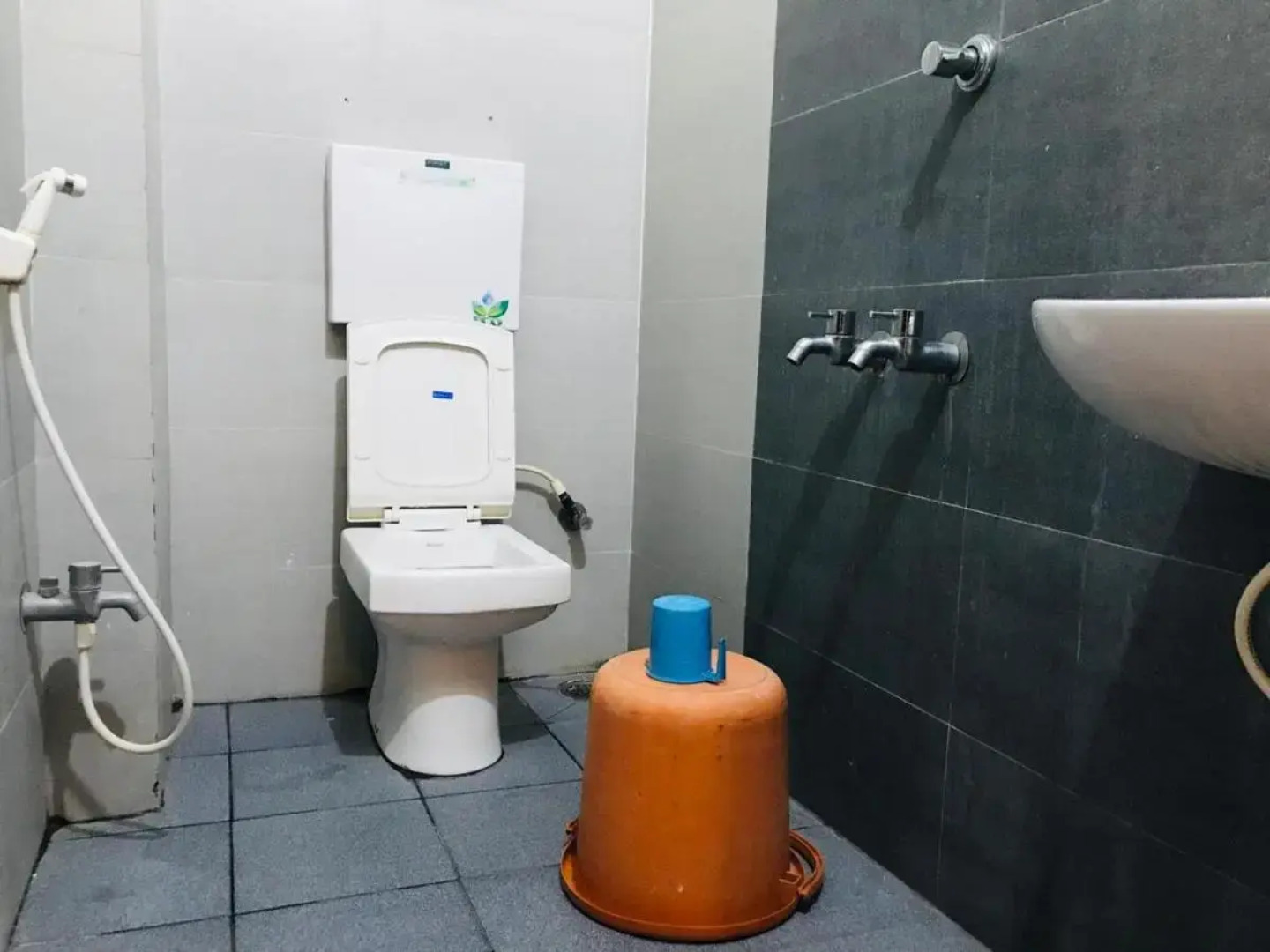 STAYMAKER Bright Palace Residency