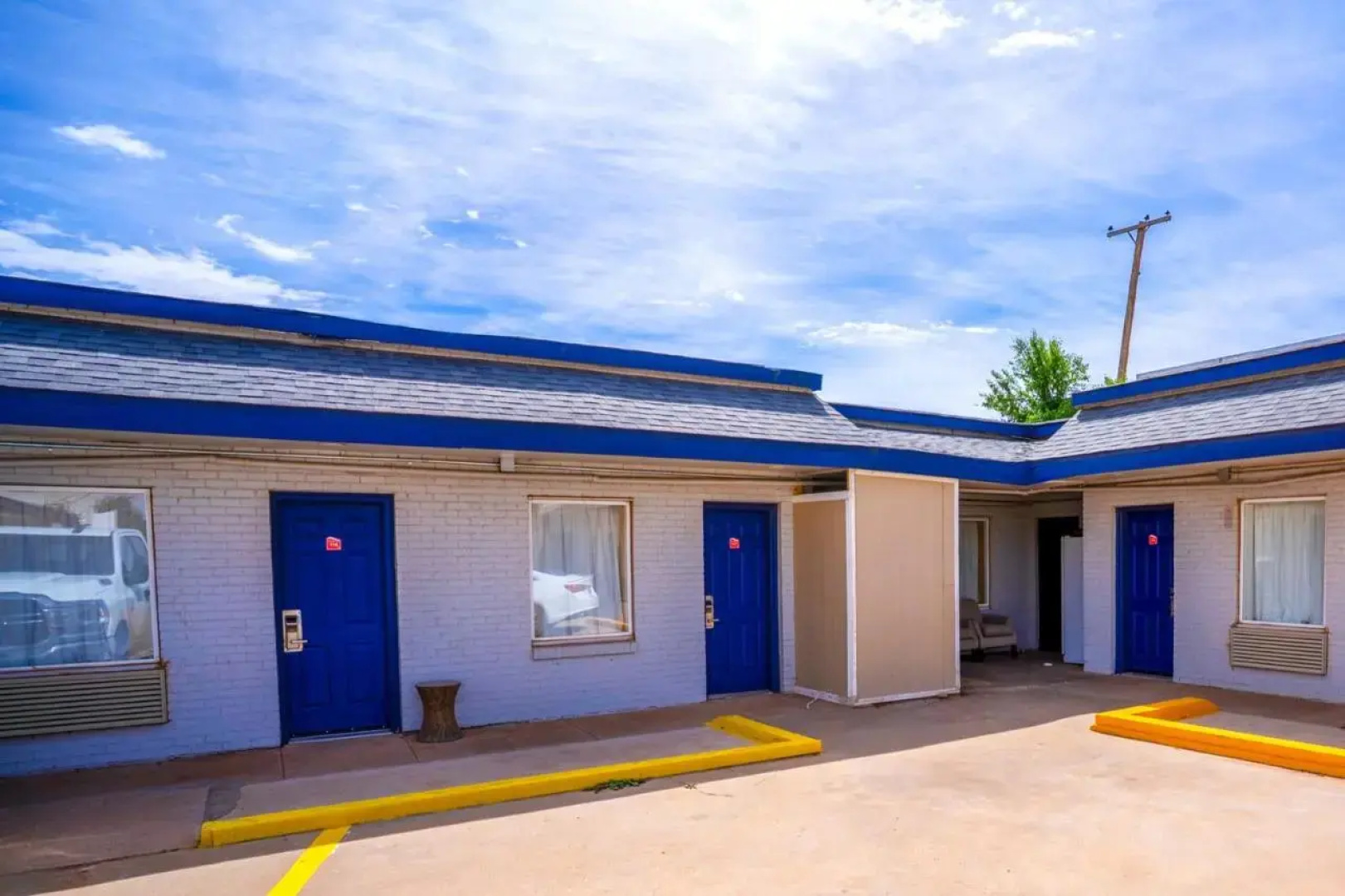 Westerner Motel