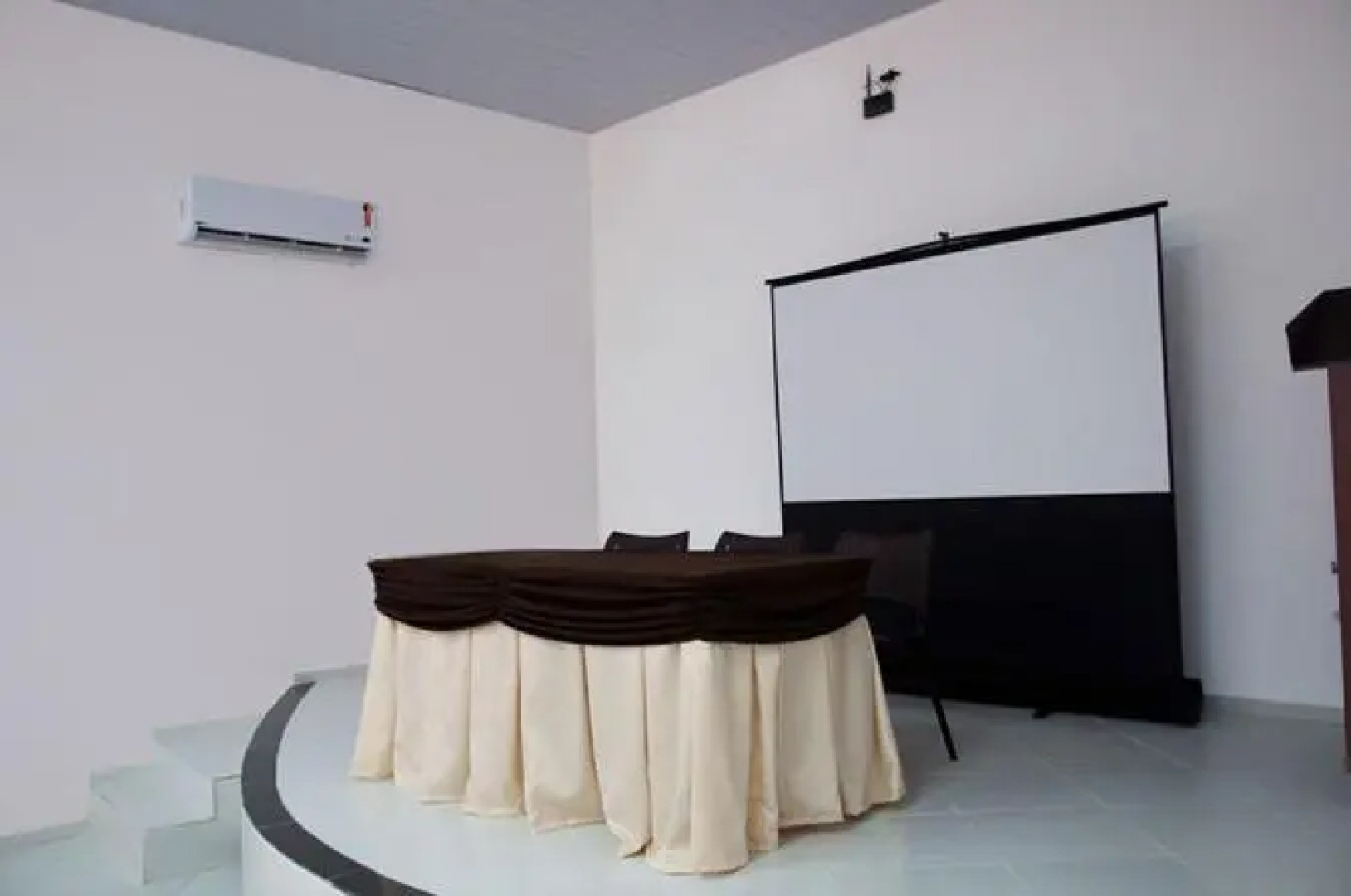 Canavial Plaza Hotel