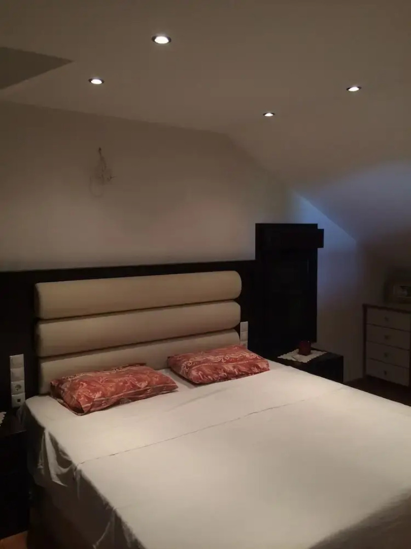 Charming 2-bed House in Kallithea