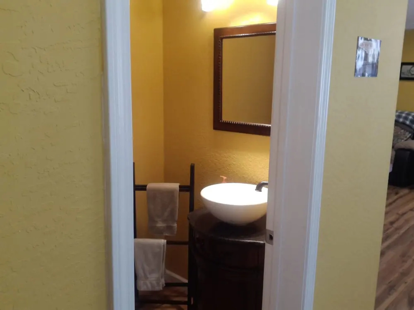 Farmhouse At The Lake 84 3 Bedroom Cabin by Redawning