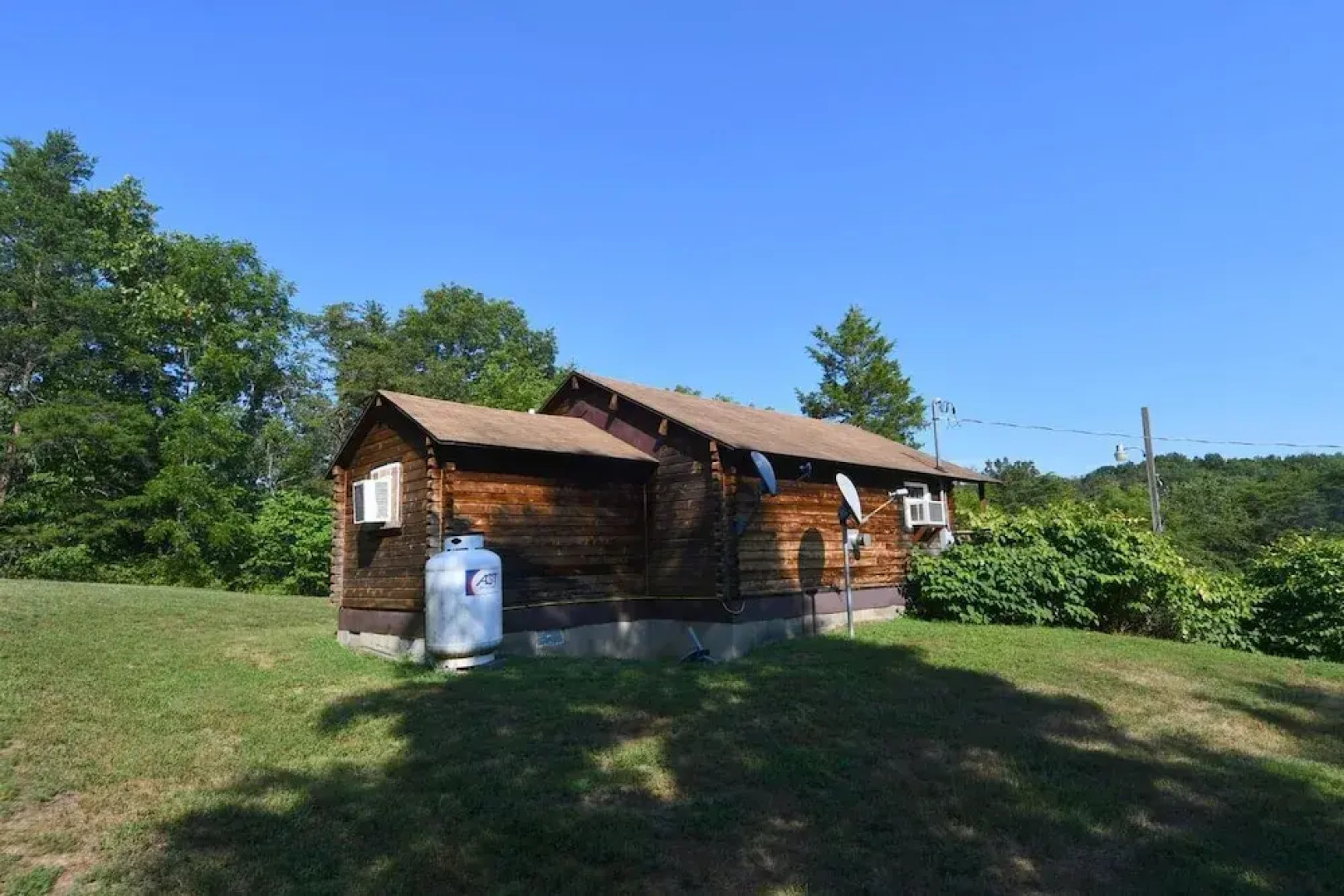 Whispering Hills - Couples Getaway