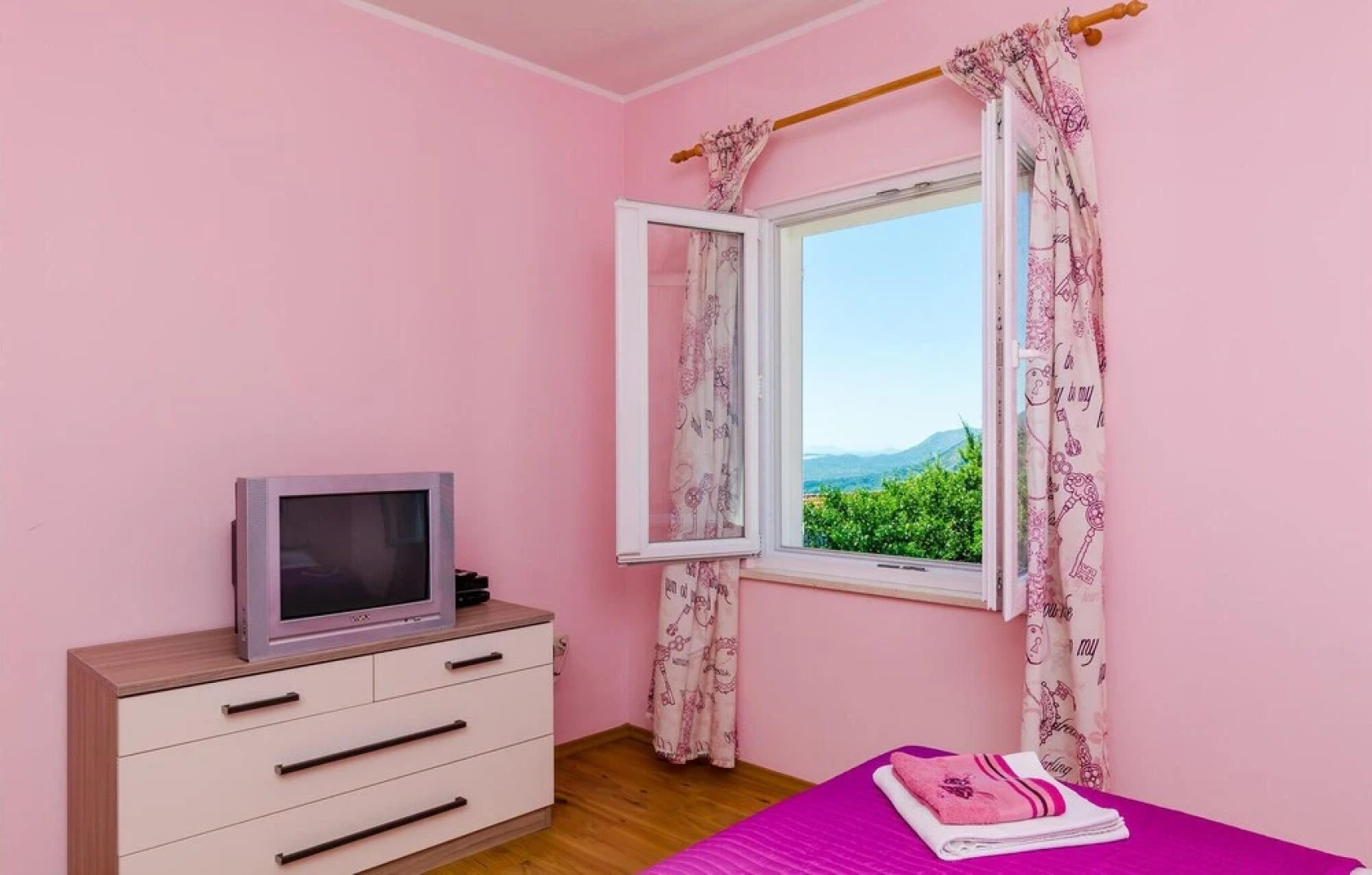 Stunning Home in Dubravka With Wifi and 3 Bedrooms