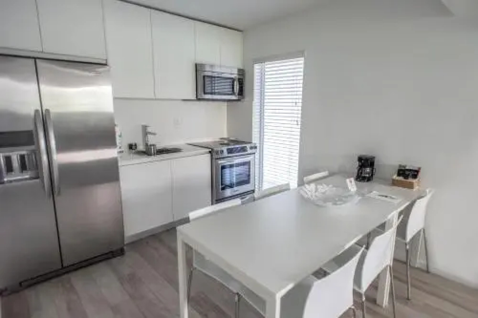 Beach Haus Key Biscayne Contemporary Apartments