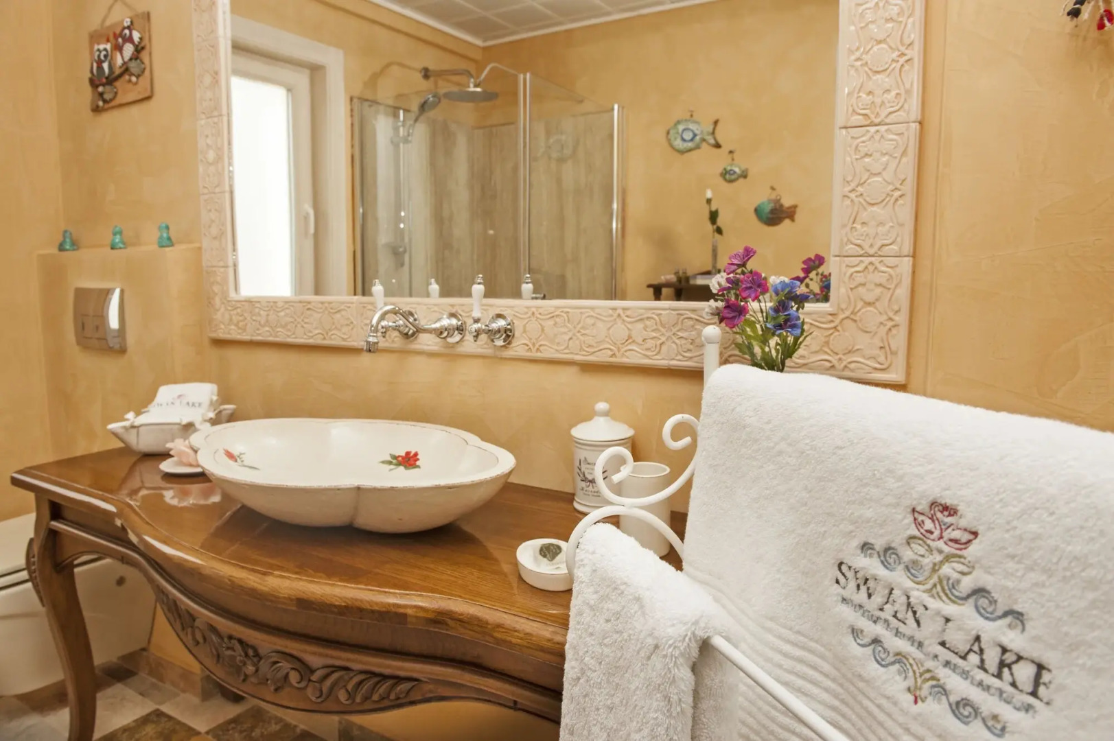 Swan Lake Boutique Hotel - Adults Only