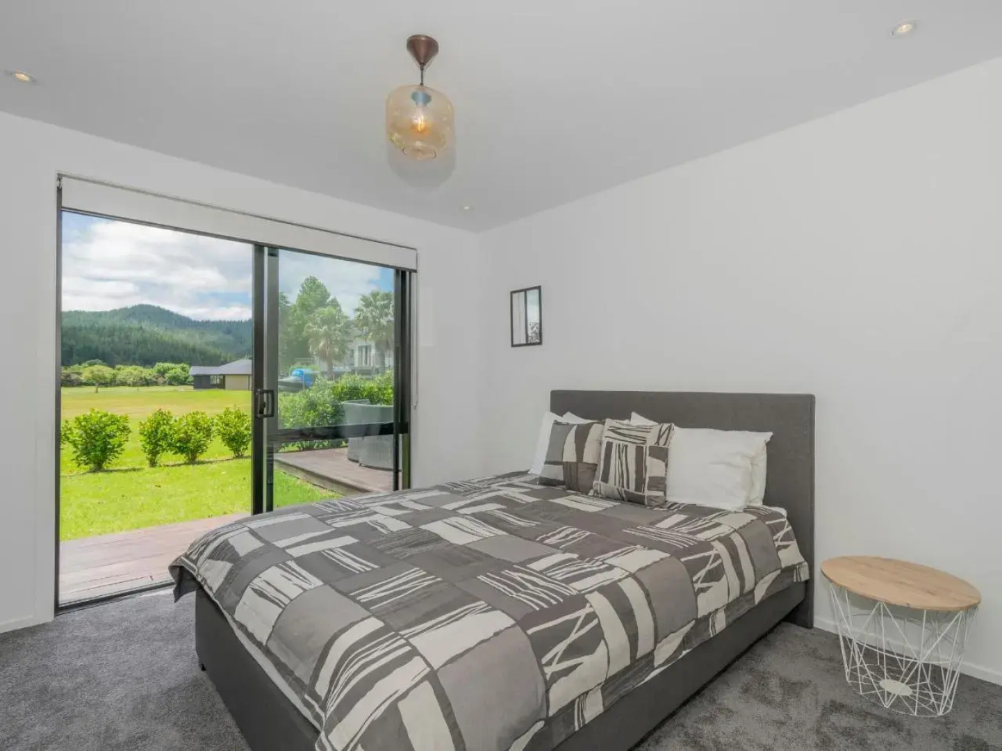 At Home at the Lakes - Pauanui Holiday Home
