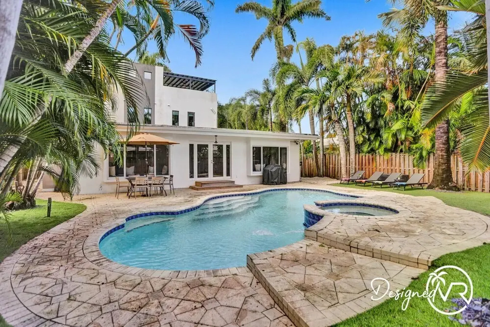 Stunning 5 BR with Heated Pool & Gaming