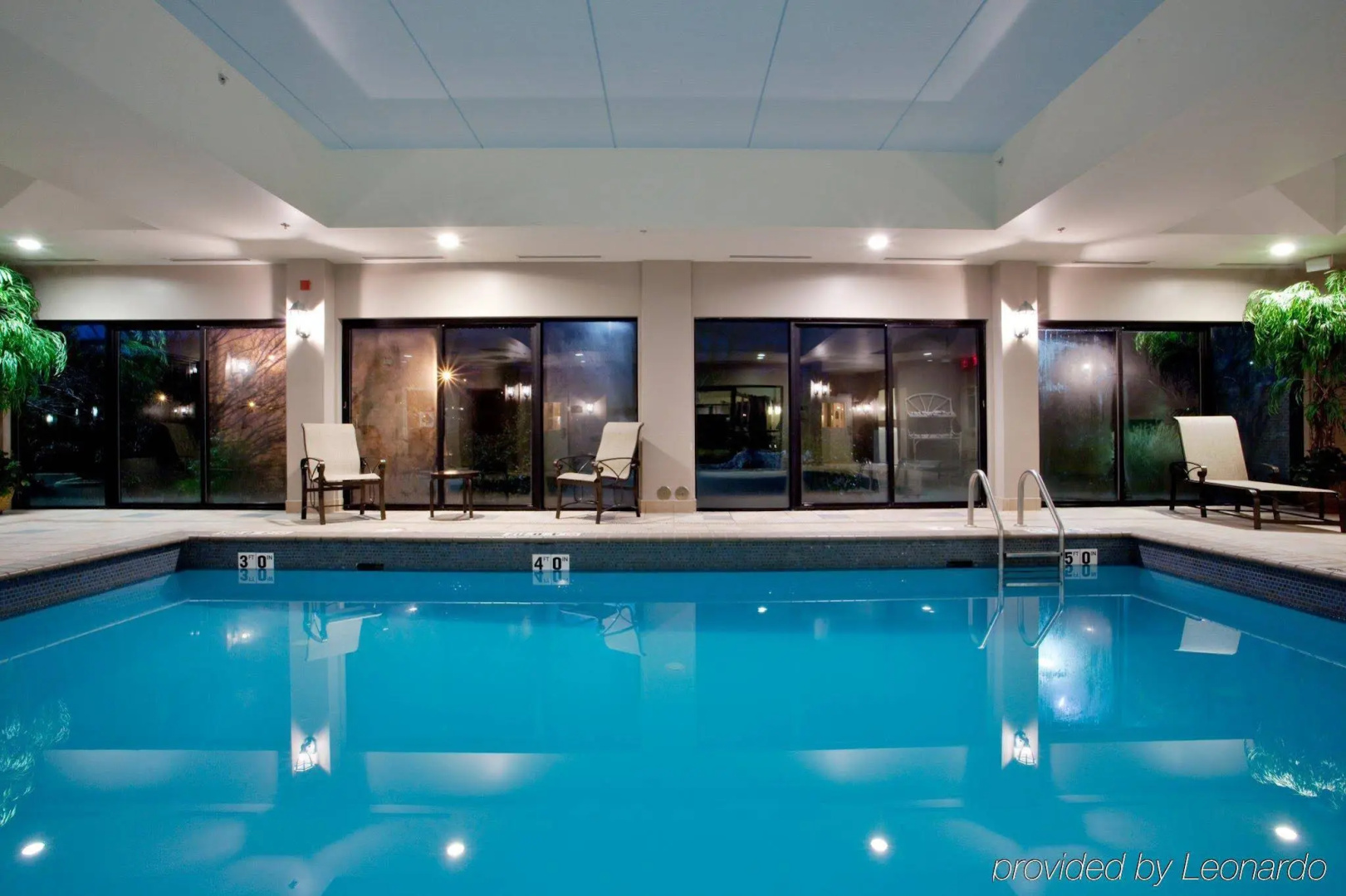 Holiday Inn Express & Suites Newport News by IHG