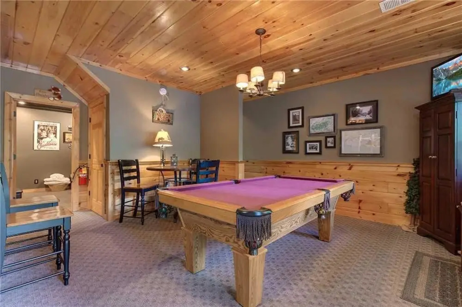 Stonebrook Lodge - Four Bedroom Cabin