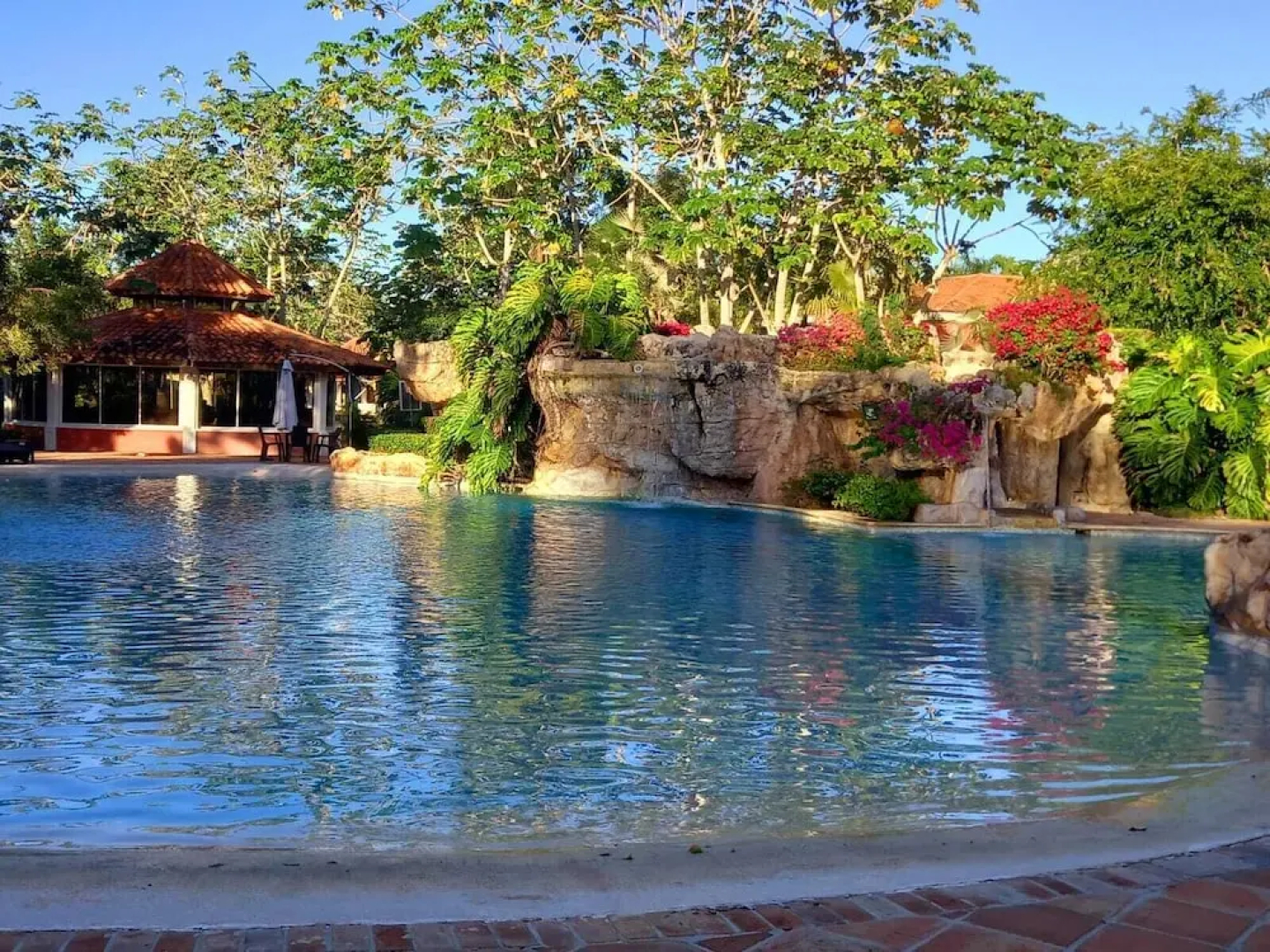"las Brisas, Juan Dolio, 3 Bedrooms, 3 Pools, Jacuzzi, Beach, Golf,polo"