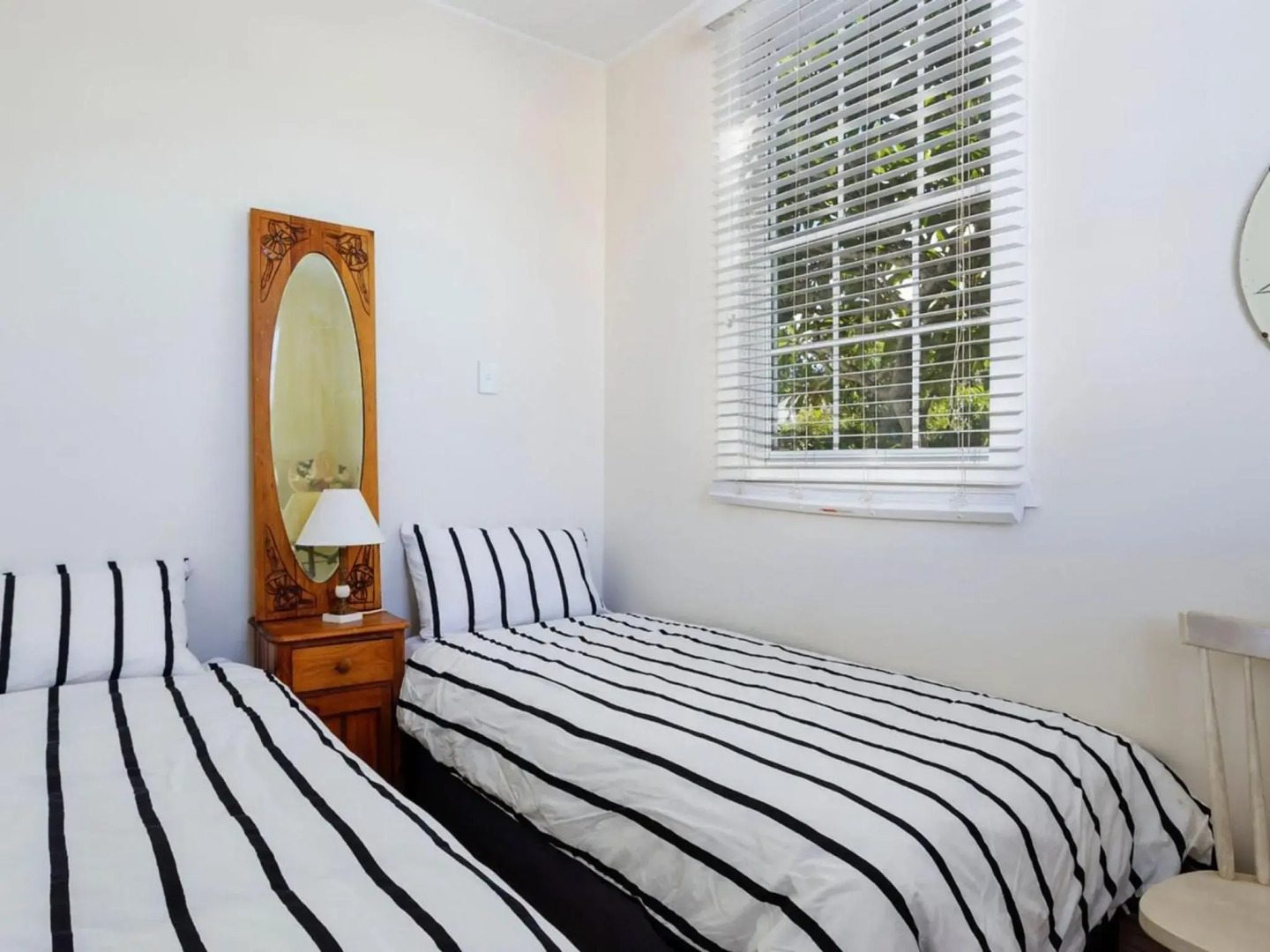 Witts Oasis Two traditional Tea Gardens cottages