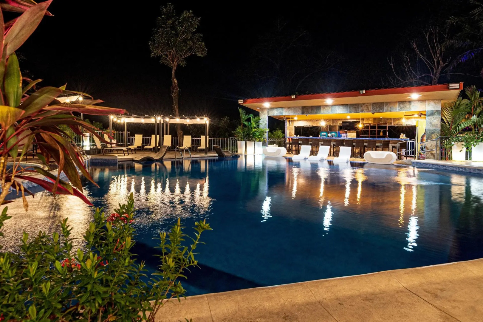 Shana by the Beach Manuel Antonio