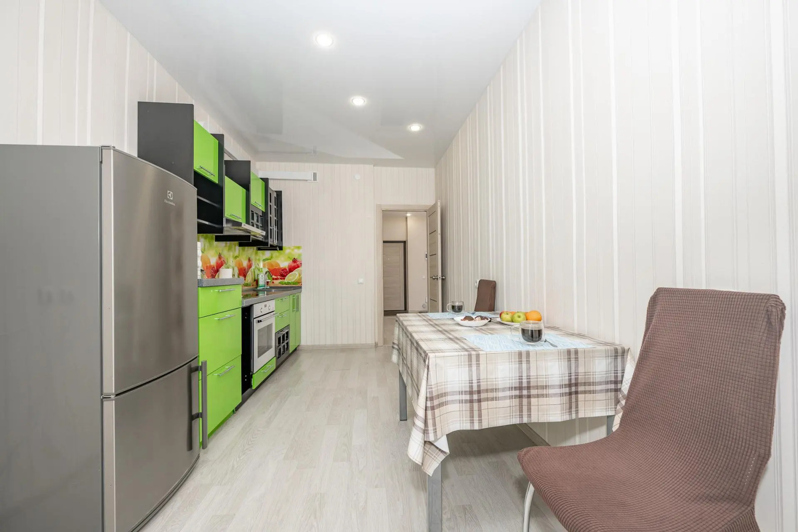 Илне Двухкомнатные квартиры на Республике 75А