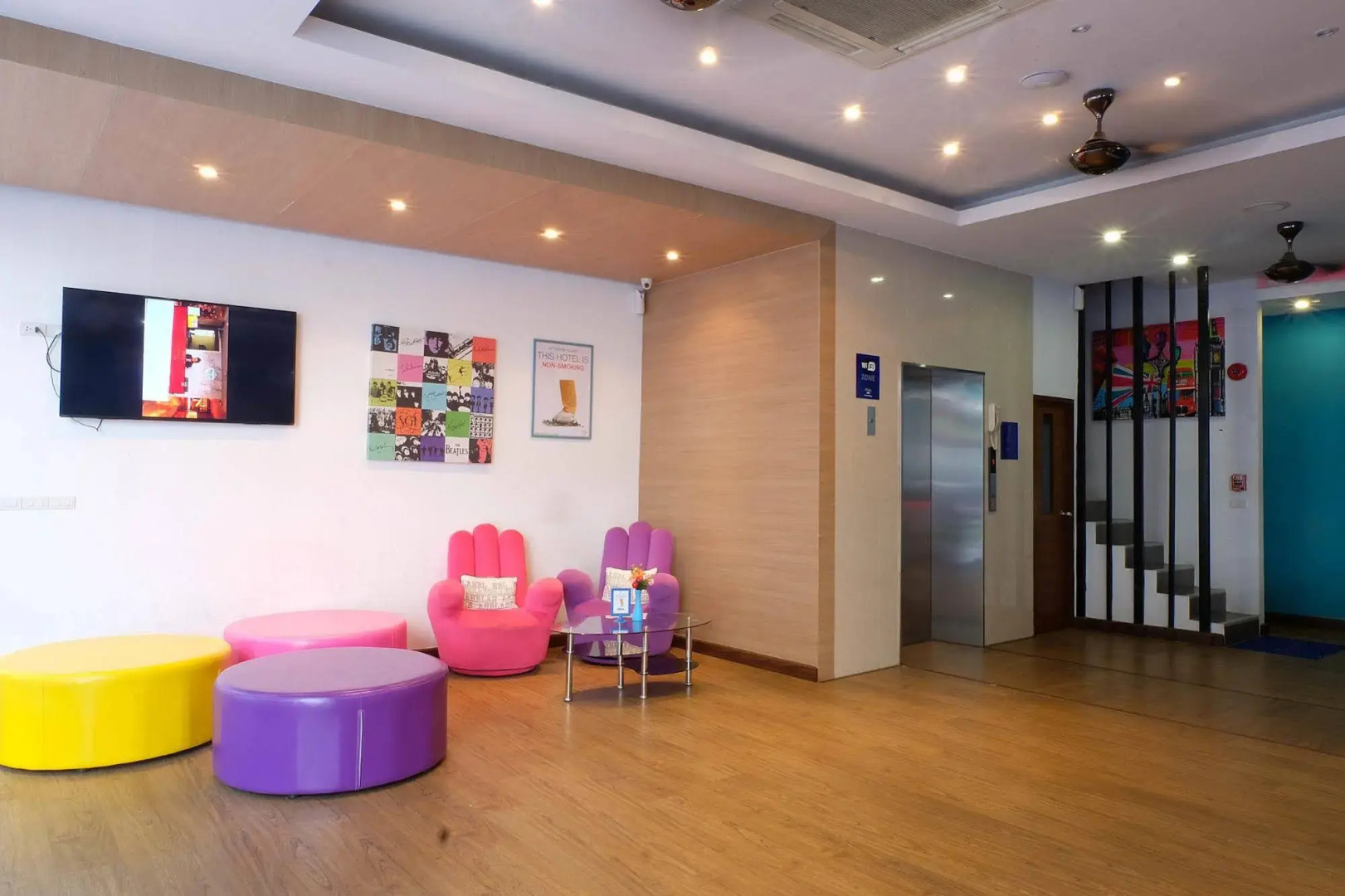 iCheck inn Central Patong