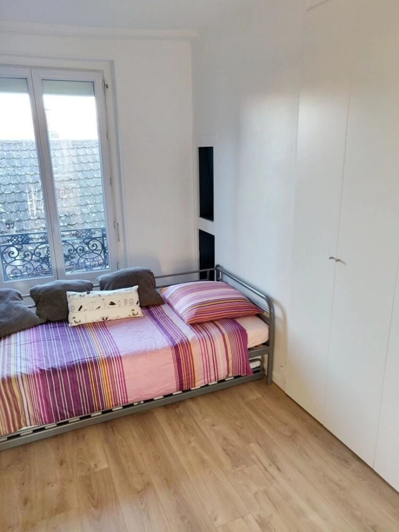 Apartment With in Crécy la chapelle With Wonderful City V