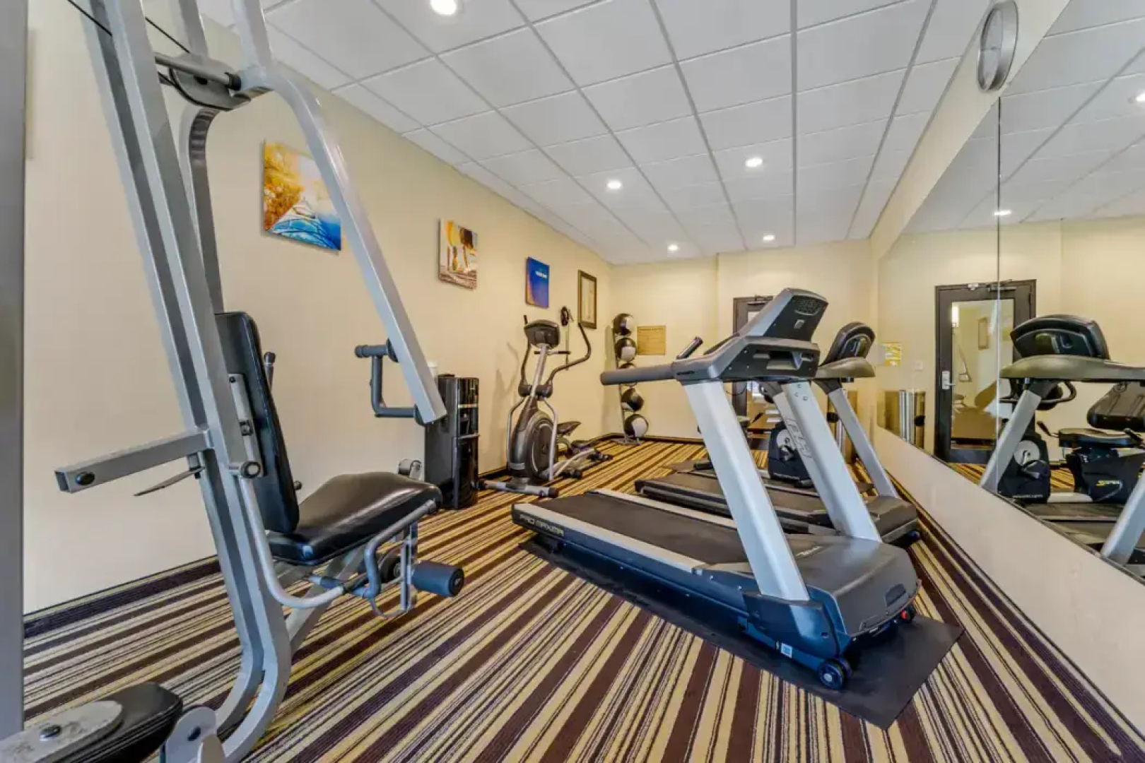 Comfort Inn & Suites Triadelphia - Wheeling
