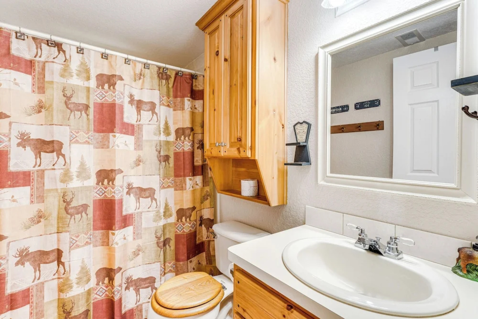 Secluded Cabin w/ Porch - 7 Miles to Lake Chatuge!