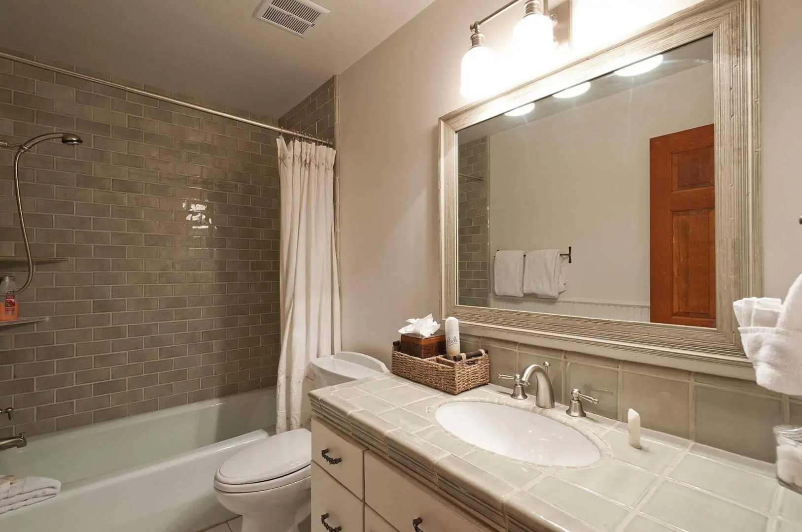 Lakeside Townhomes by Lespri Management