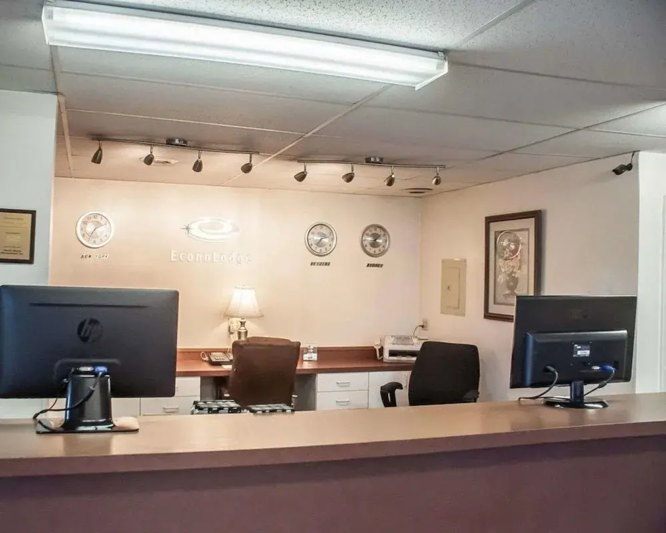 Econo Lodge Watertown