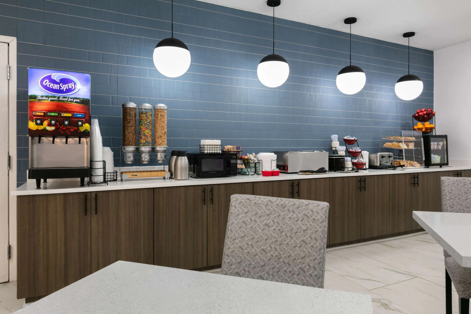 La Quinta Inn & Suites by Wyndham Ft. Worth - Burleson