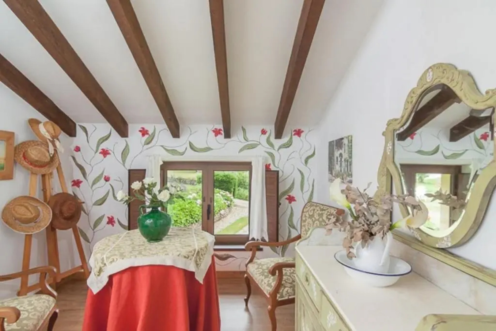 House with 3 bedrooms in Cantabria with wonderful lake view enclosed garden and WiFi 11 km from the beach