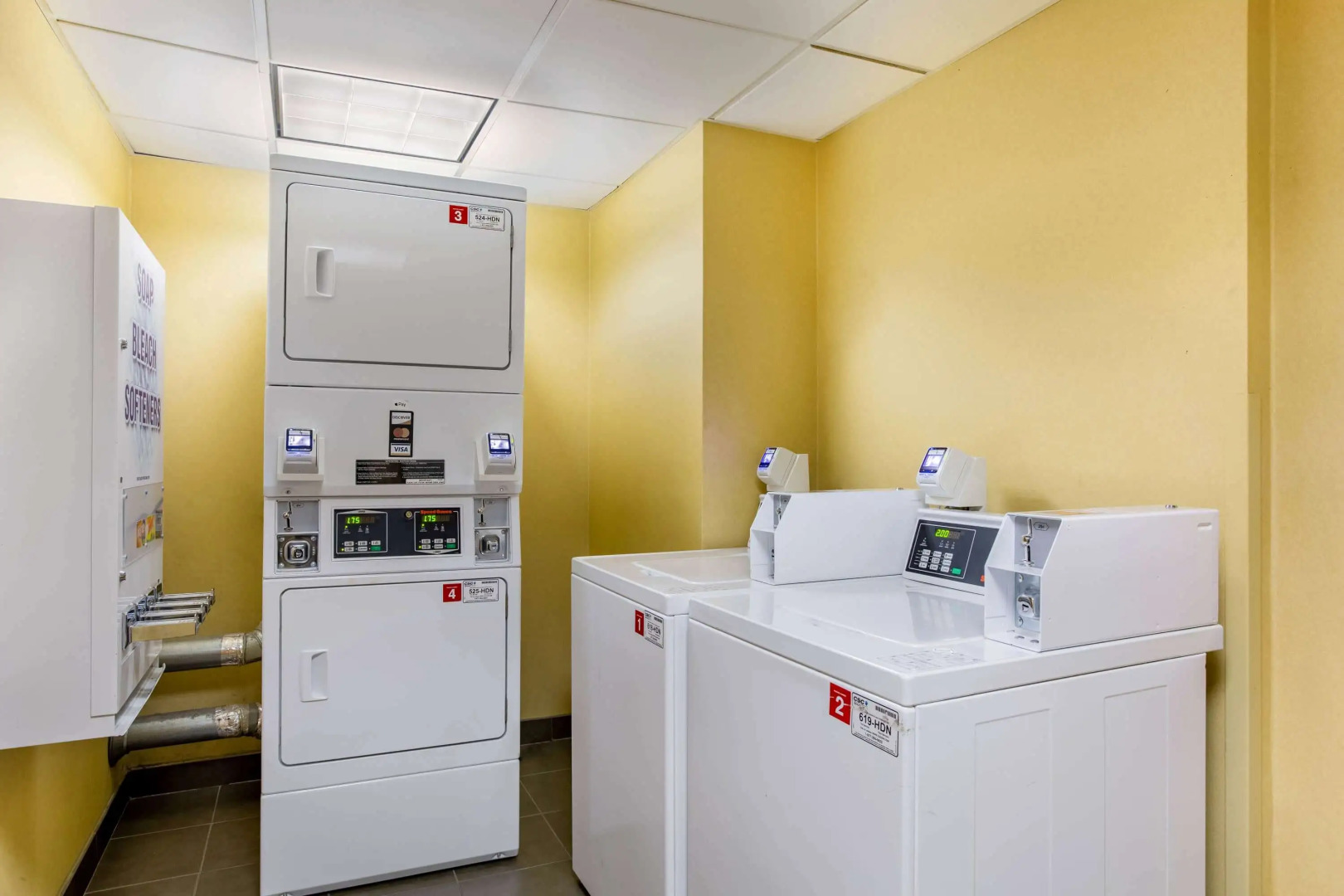 La Quinta Inn & Suites by Wyndham Raleigh Crabtree