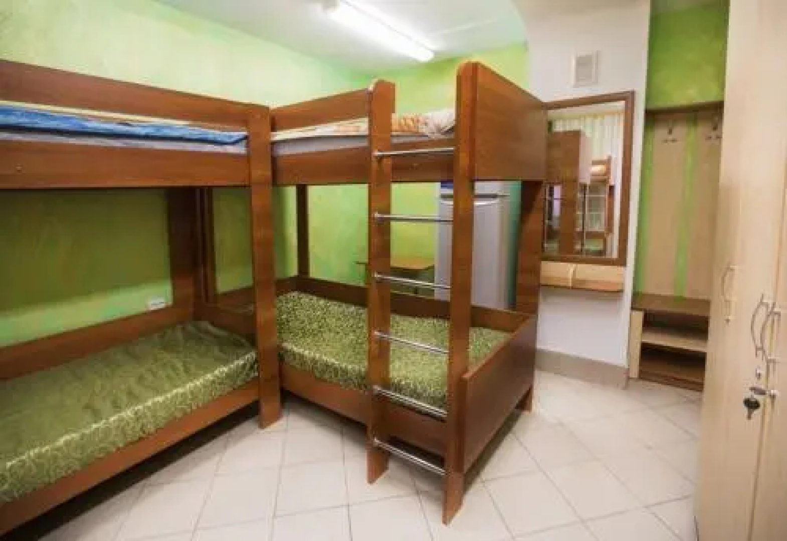 Green Street Hotel & Hostel