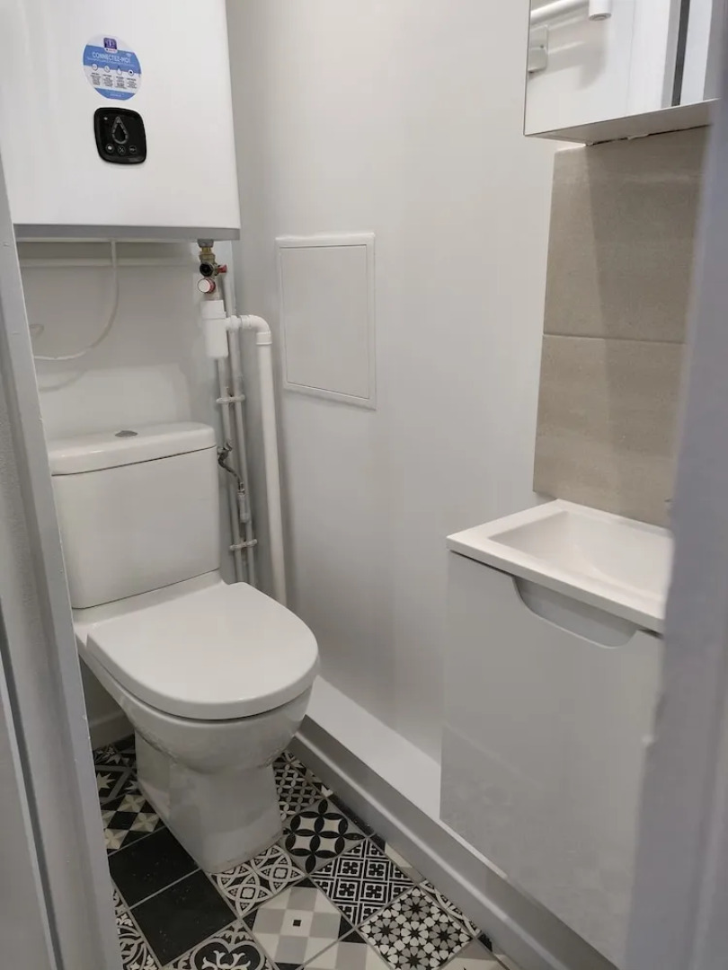 Escape time in Paris