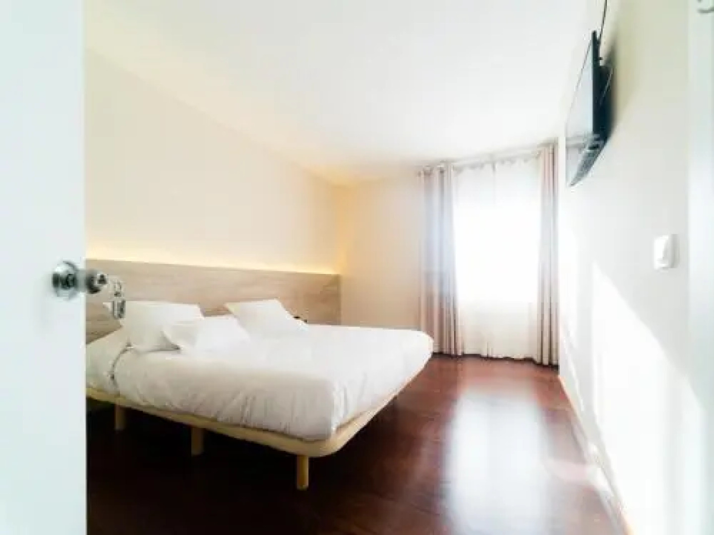 El Pi de Sant Just - Habitacions i Apartaments