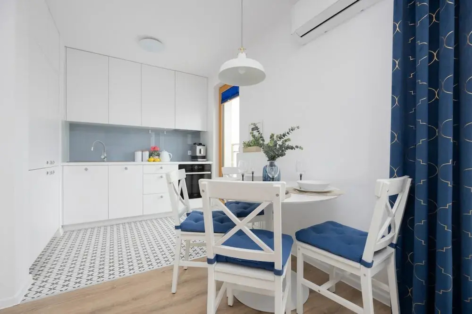 Bielawska Marina Apartment by Renters