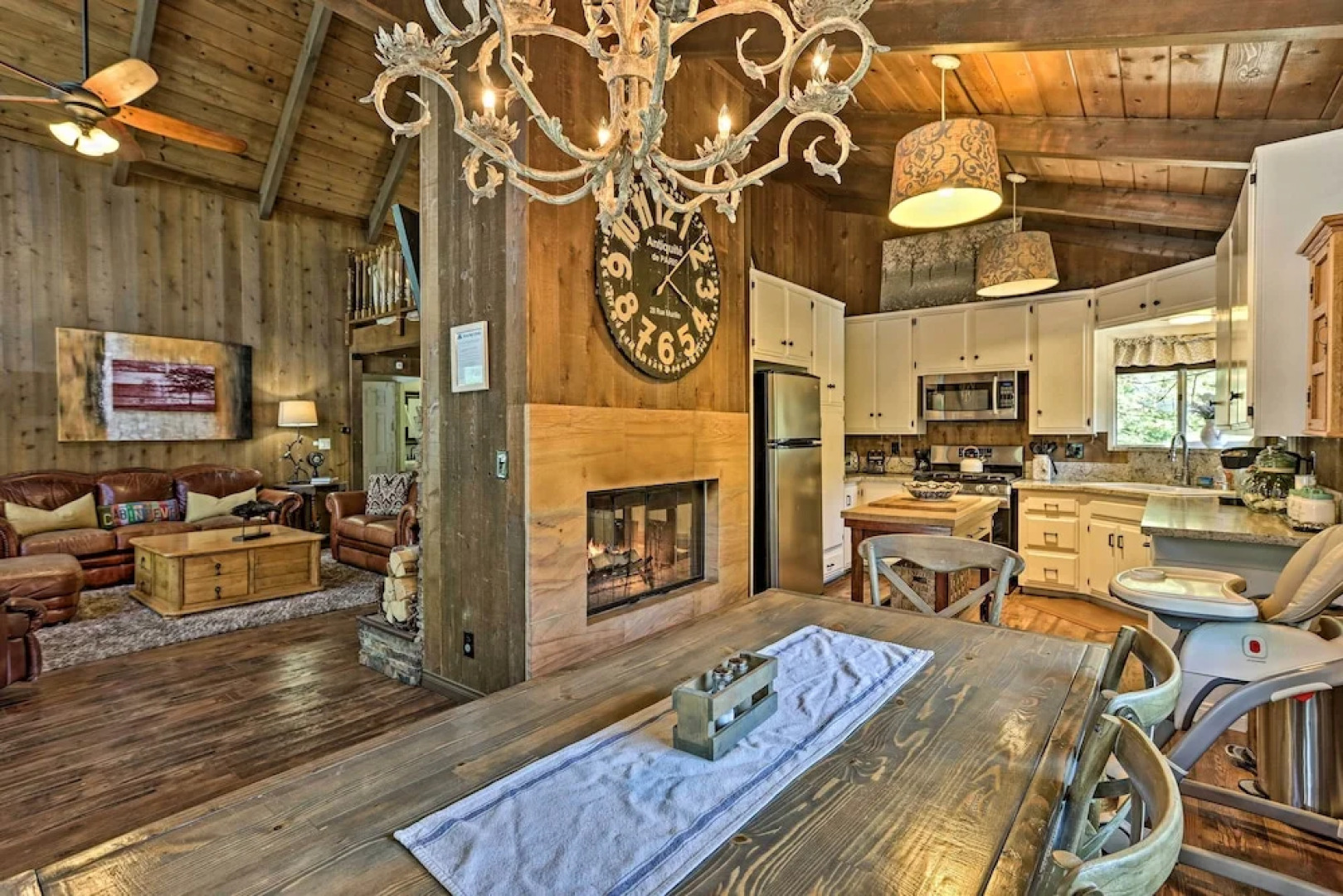 Stunning Mountain-top Getaway w/ Multi-level Decks