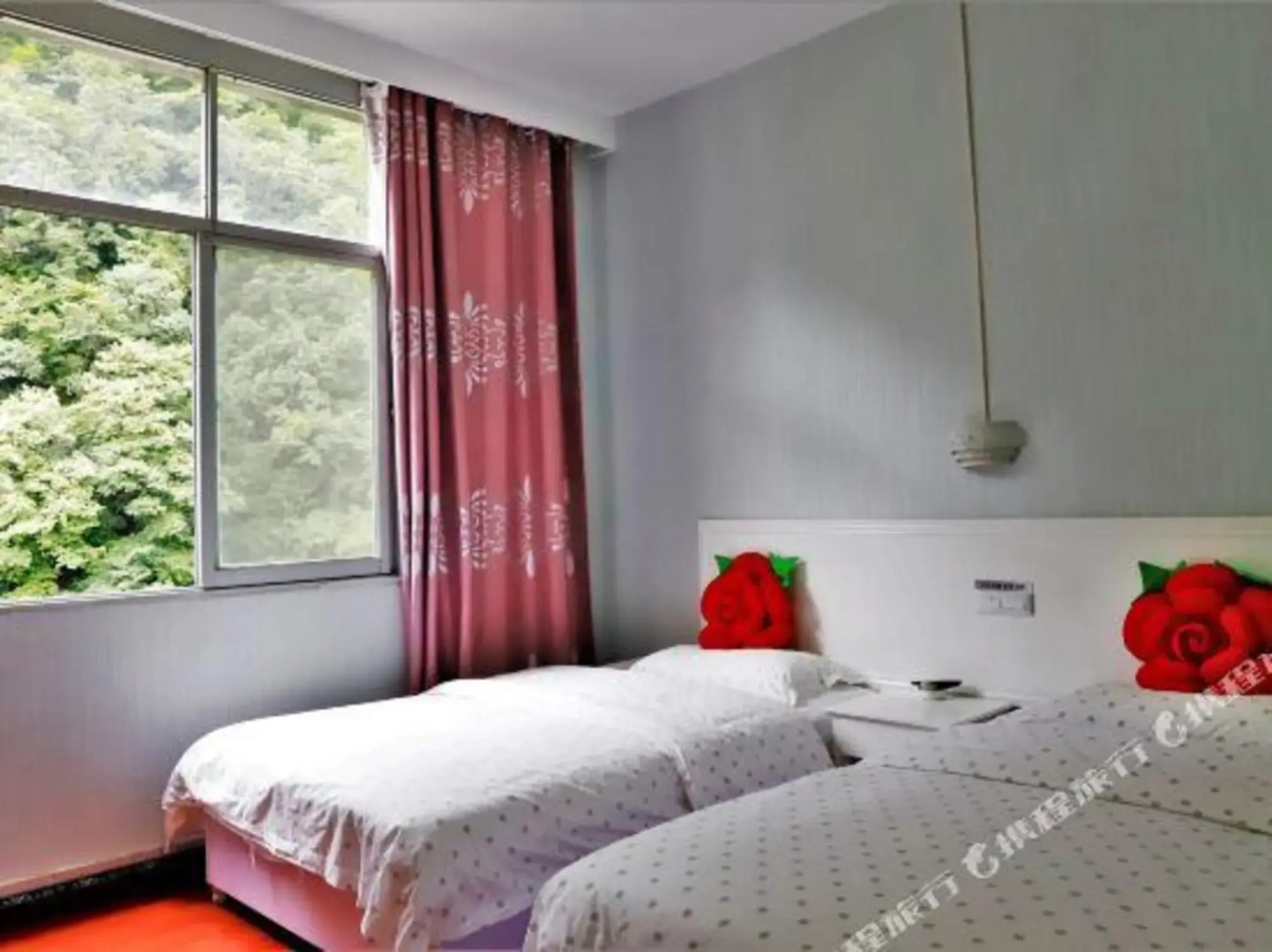 Shennongjia Hotel (Currently unavailable)