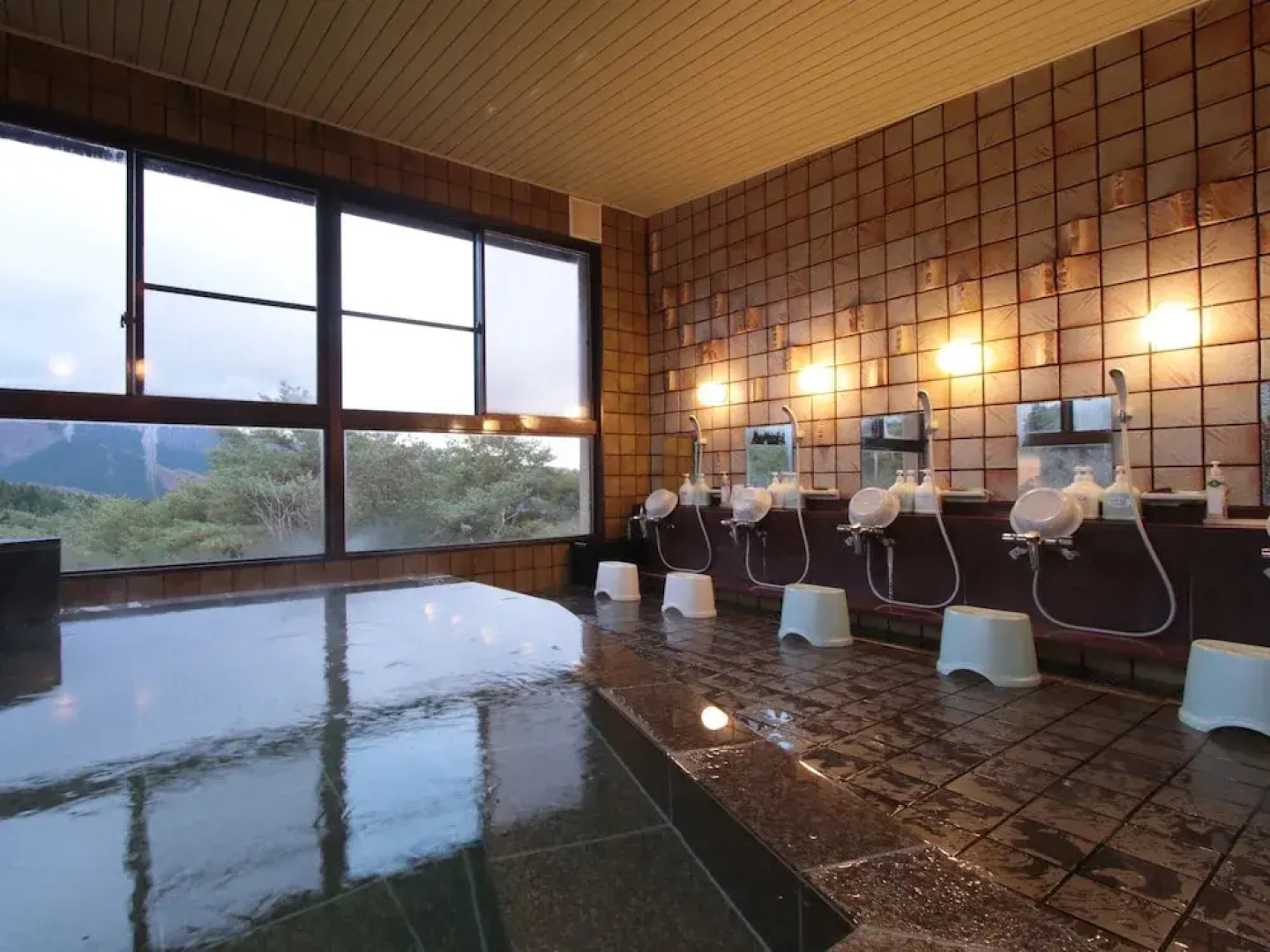 Kokumin Shukusha Enasansou