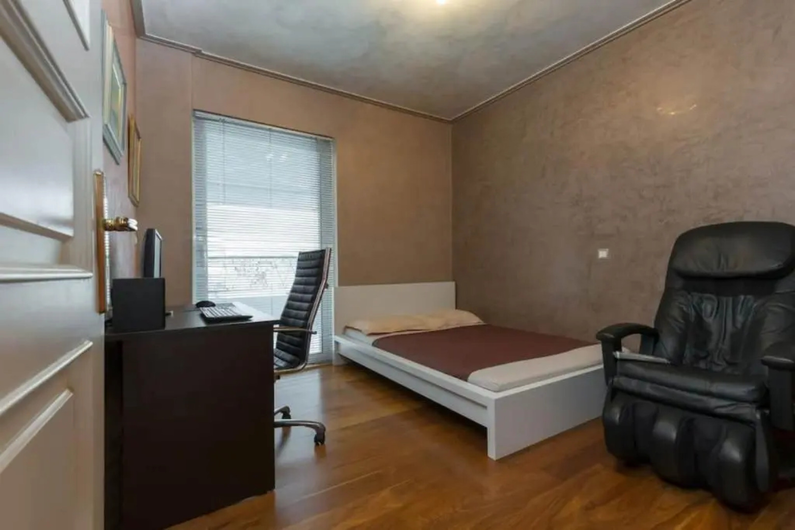 165 sm Penthouse Maisonette Apartment