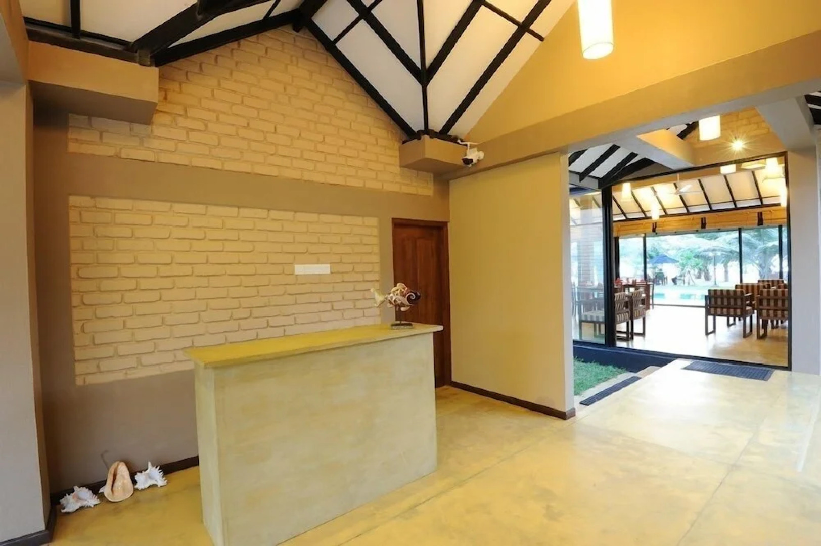 Отель Melheim Beach