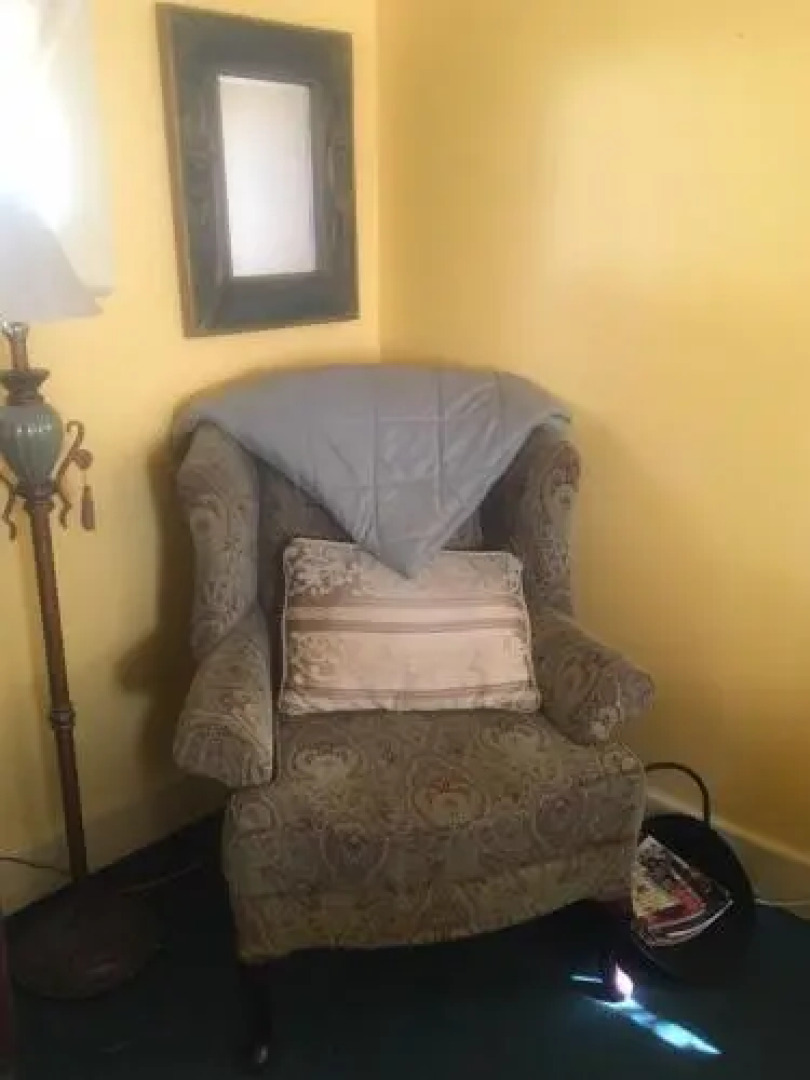 Glass Magnolia Bed And Breakfast