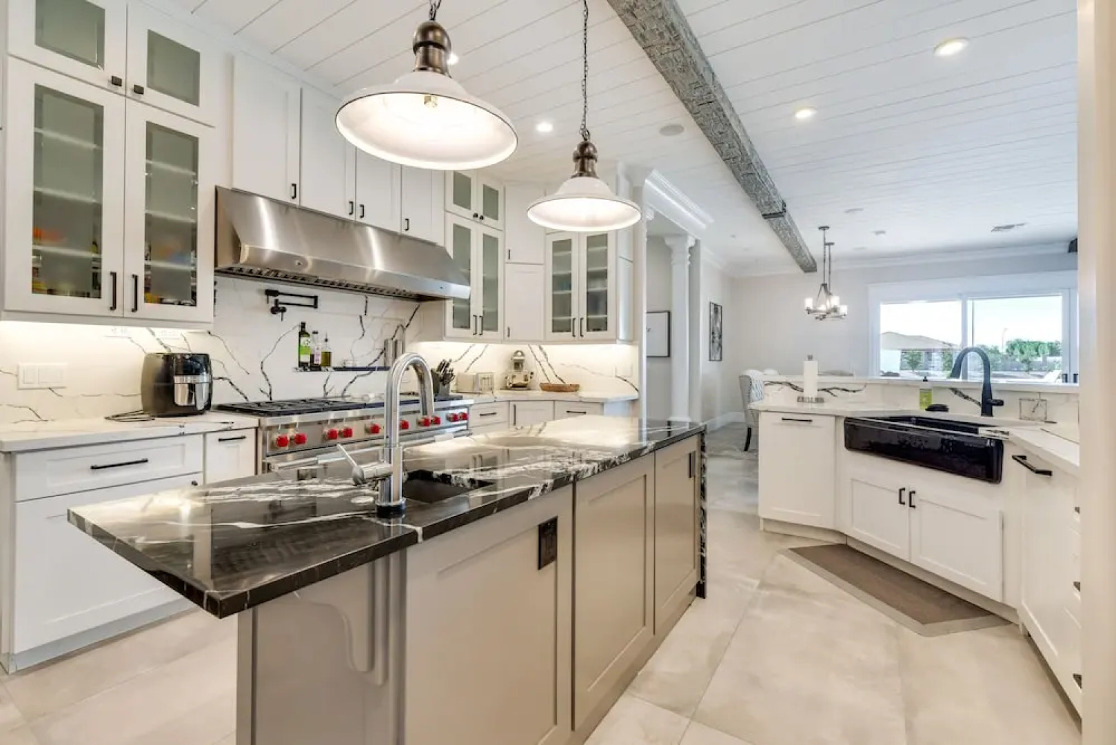 Spacious Queen Creek Home w/ Hot Tub & Pool!