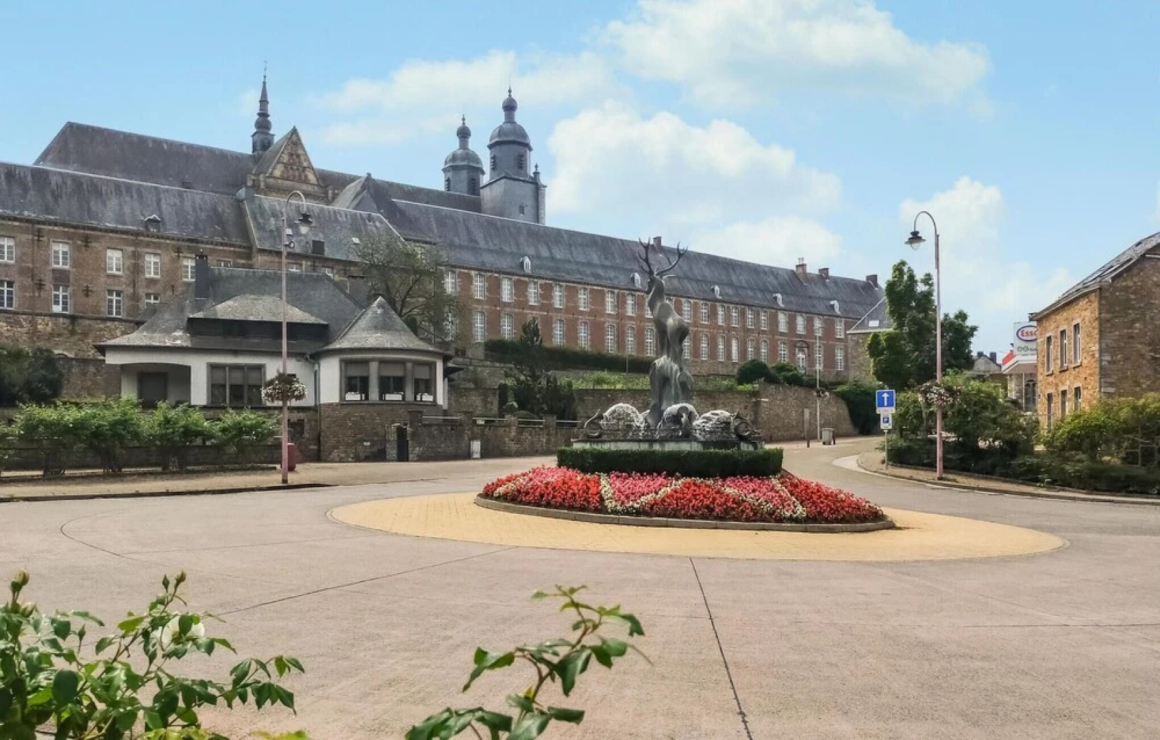 Amazing Home in Saint-hubert With Wifi and 3 Bedrooms