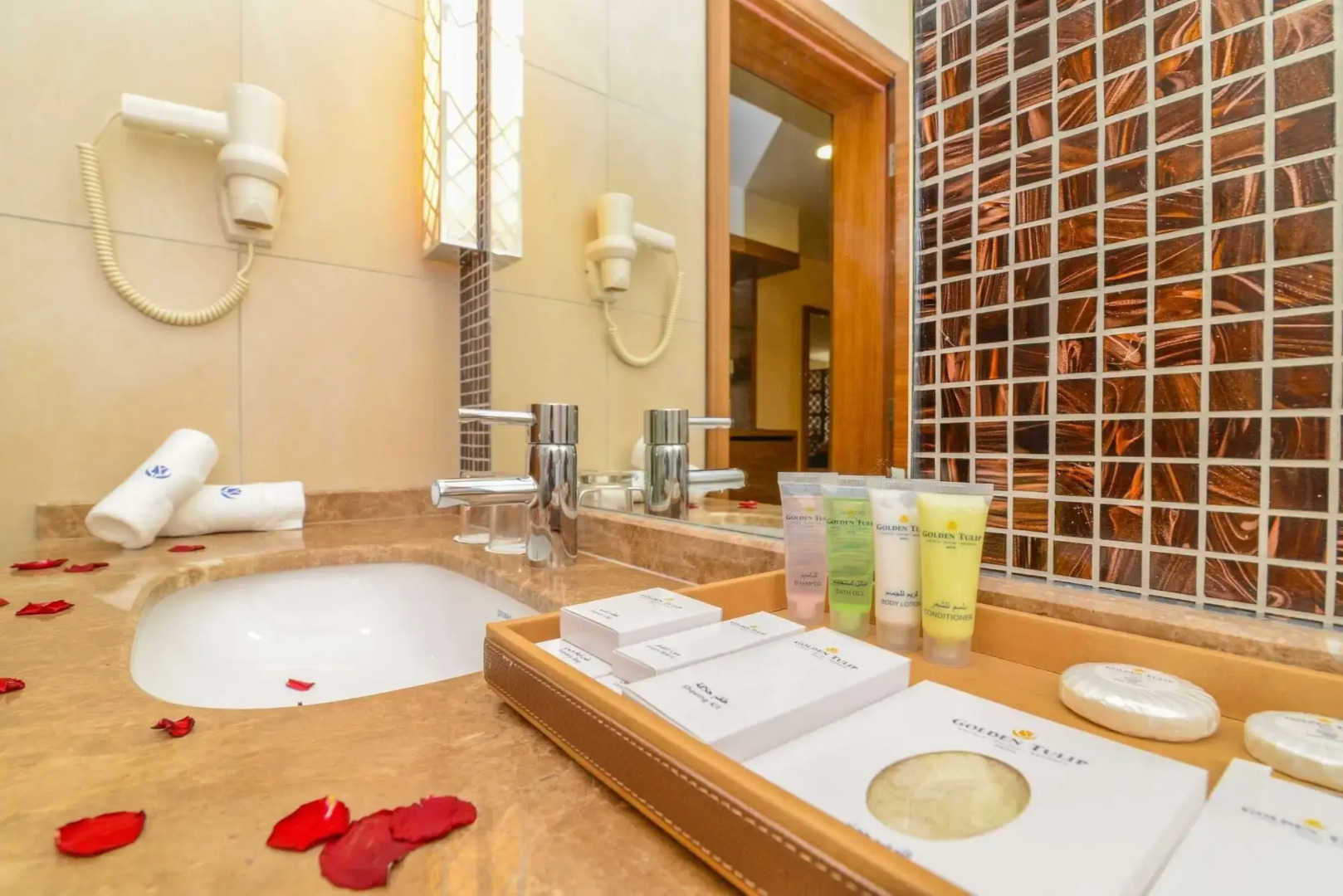 Golden Tulip Dammam Corniche Hotel