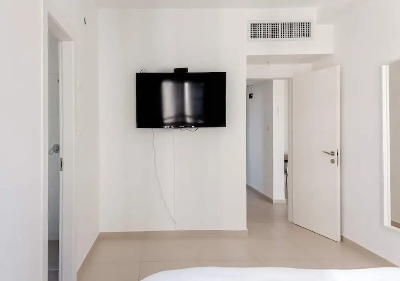 O-O Group -Luxury 3BR APT See View Tower