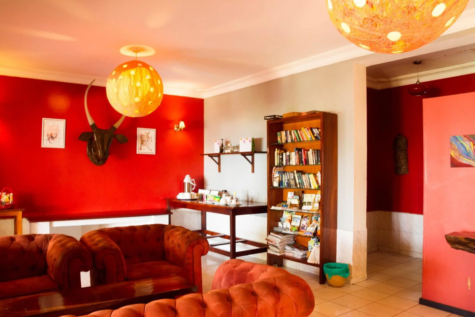 2 Friends Beach Hotel