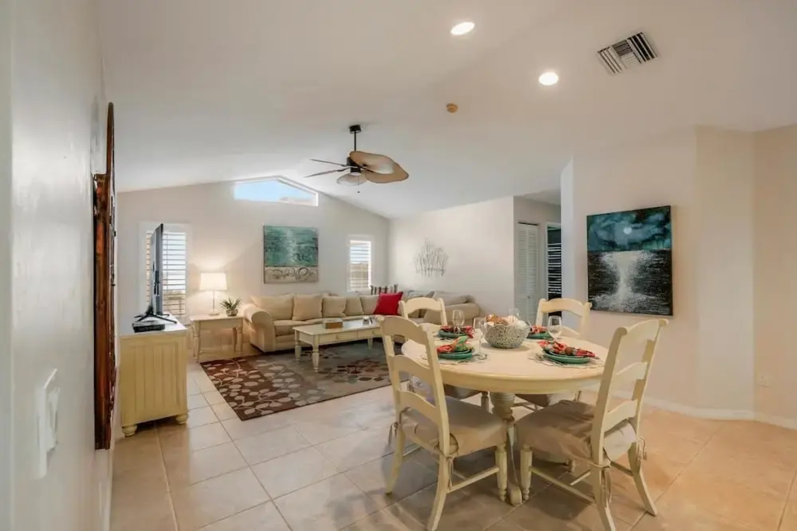 BE324 4 Bedroom Holiday Home by Marco Naples Vacation Homes