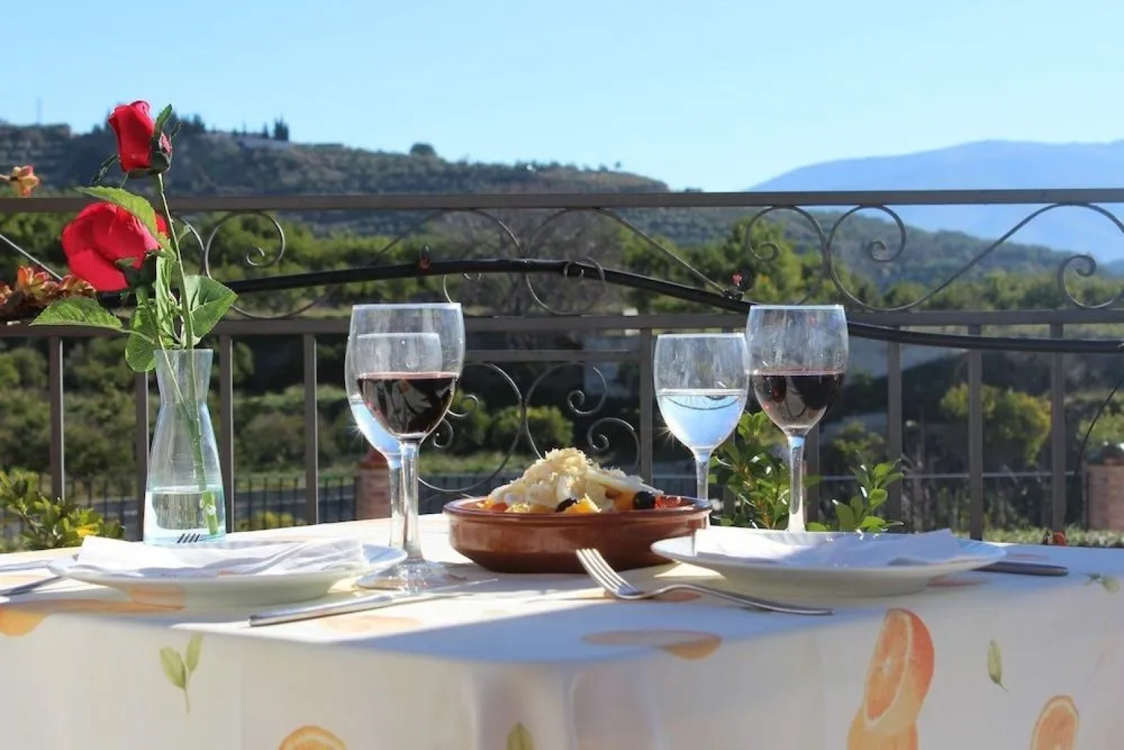 Hostal y Apartamento Rural Los Naranjos